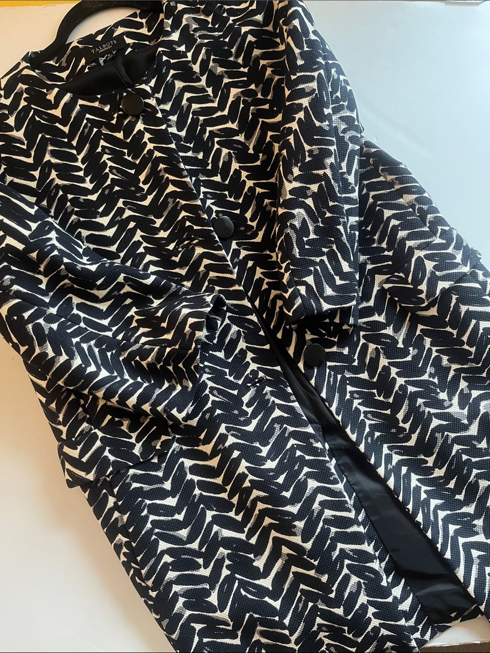Talbots Black and White Chevron-Print long jacket size 10